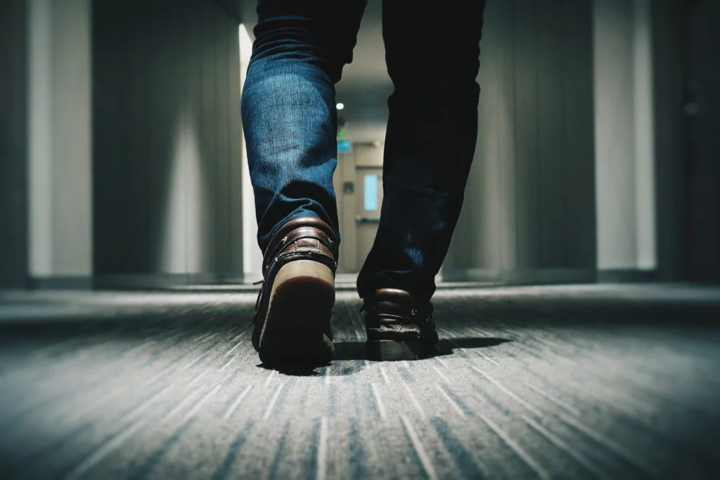 En este momento estás viendo 10 simples hábitos sobre como ser más atractivo para las mujeres y aumentar tus citas en un 357,14% ¡Asegurado!